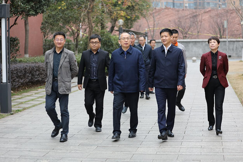 省人力资源和社会保障厅副厅长廖跃贵一行来九州网页版调研