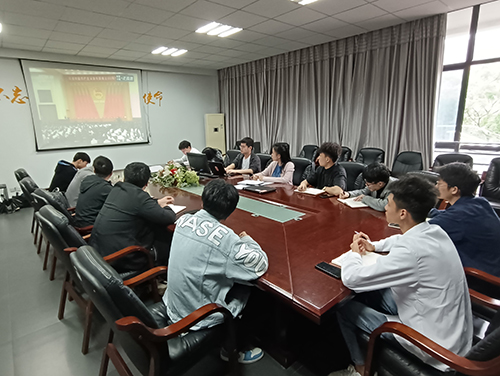 九州网页版团委组织收看庆祝中国共青团成立100周年大会