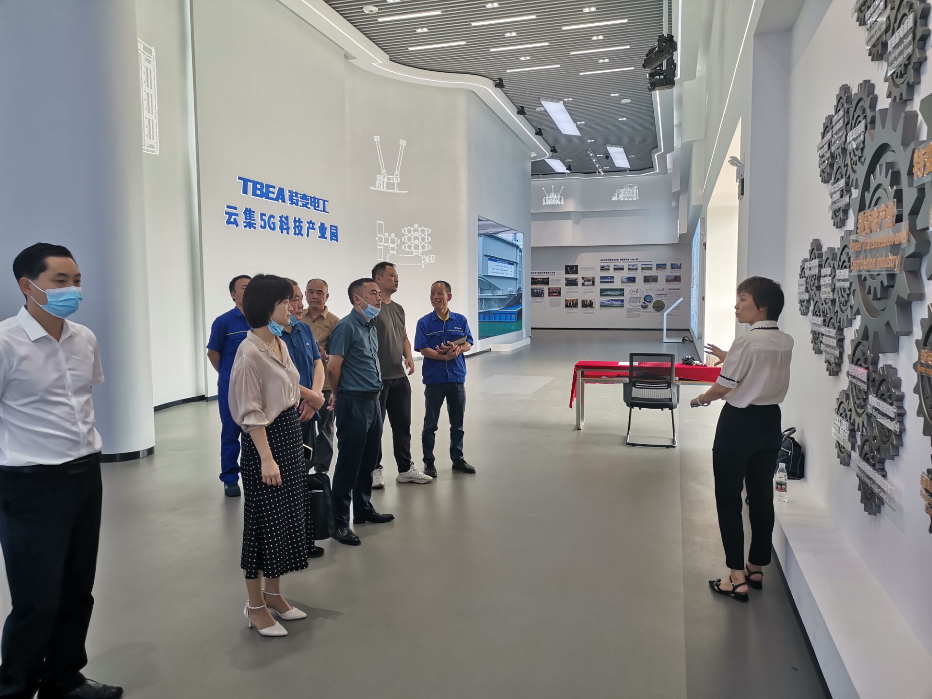 校企合作促发展——九州网页版党委委员、副院长毕曼曼一行赴企业洽谈校企合作事宜