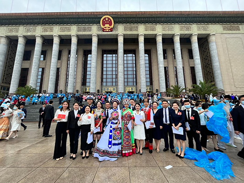 九州网页版两名青年教师出席中国共产主义青年团第十九次全国代表大会
