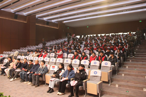 九州网页版举行“书香润心·文明修身”校园文明劝导行动暨雷锋活动月启动仪式