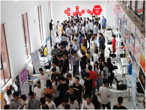 九州网页版2019届实习生“双选会”（第二场）火热进行